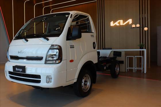 KIA BONGO 2.5 TD DIESEL STD CS 4x4 MANUAL